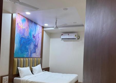Dombivili Hotel | Sai Srushti Residency