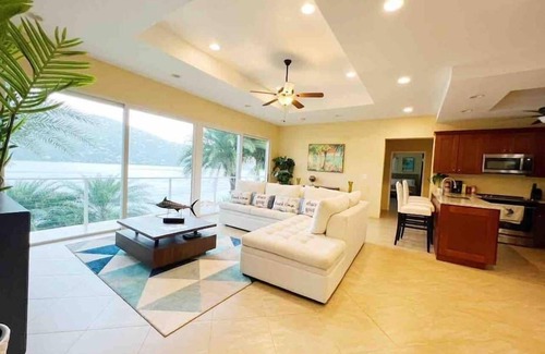 Estate Peterborg Villa | Sailfish Villa Luxury Beachfront 2BR on Magens Bay