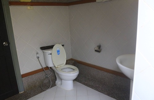 Chaiprakarn Hotel | SaimoonburyResort