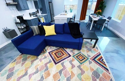 Eastside Promise Neighborhood House | Saint Johns House the Perfect Down Town Location