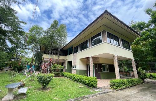 Nikhom Phatthana Hotel | Saksaitarn Resort