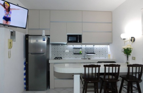 Salinas Apartment | Salinas Malecón Suit Estudio- Bonito Central a 3 Cuadras de la Playa