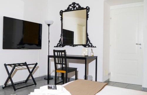 Aventine Bed & Breakfast | Salotto Piramide