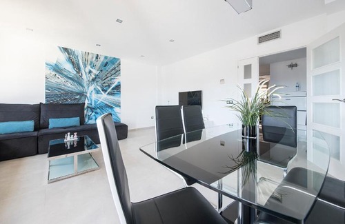 Tarragones House | Salou Villa Private Pool & Jacuzzi