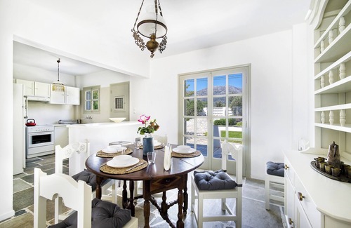 Eretria House | Salt & Stone Beach Front Retreat by Estia