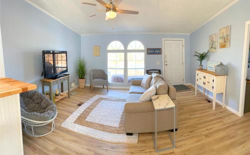 Prosperity Apartment | Saluda Lake Escape