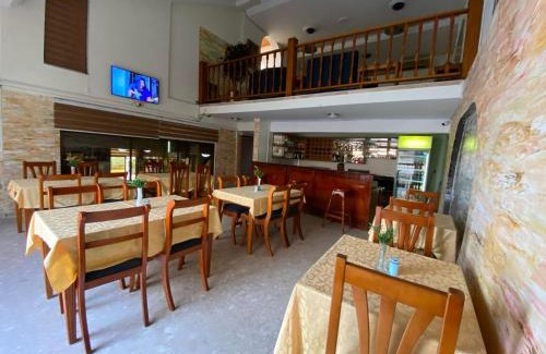 Accra Hotel | Sam's Cottage Hotel