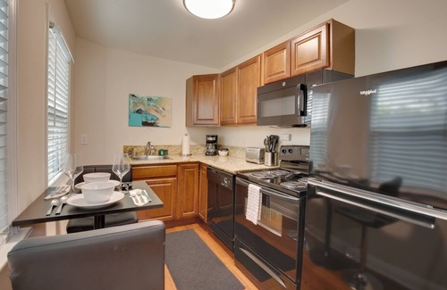 Cortez Hill Apartment | San Diego Studio ~ 1 Mi to Theaters & Museums