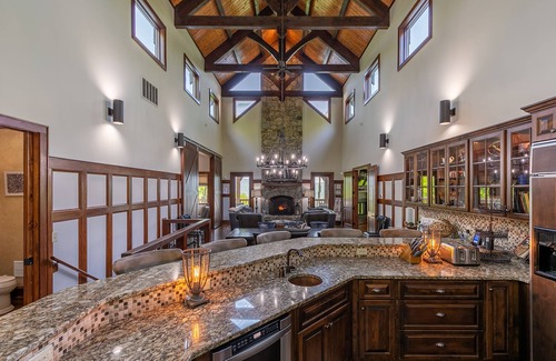Banner Elk Cabin | Sanctuary 4bd 3 and a half bath - Luxury Eagles Nest with long views, hot tub, hiking, and more!