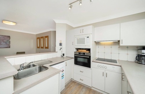 Scarborough Apartment | Sandcastles at the Beach – Outstanding Location!