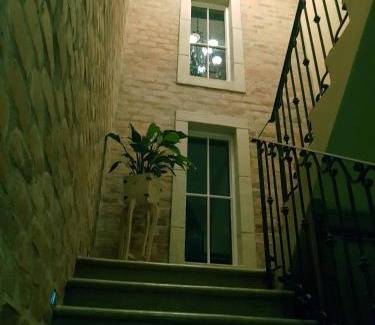 Paarl House | Sandmartins