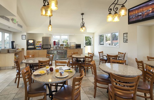 North State Hotel | Sandpiper Lodge