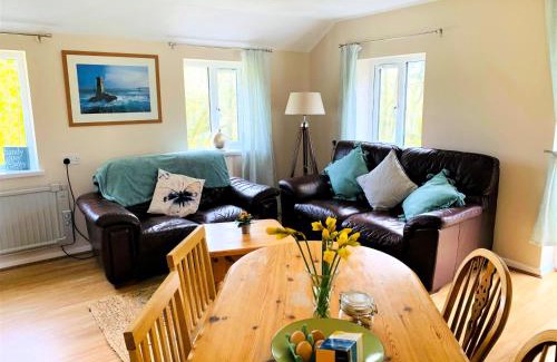 Holsworthy House | Sandpipers Cottage - Devon Sleeps 4, Garden, rural, Dog friendly