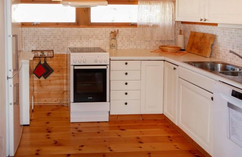 Flora House | Sandvikfjellet by Interhome