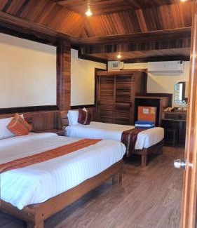 Khuk Khak Beach Resort | Sangsawan Palace Khaolak Resort