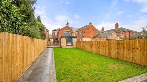 Boston House | Santi House