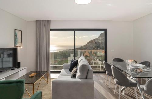 Camara de Lobos Apartment | Saraiva Hills I by An Island Apart