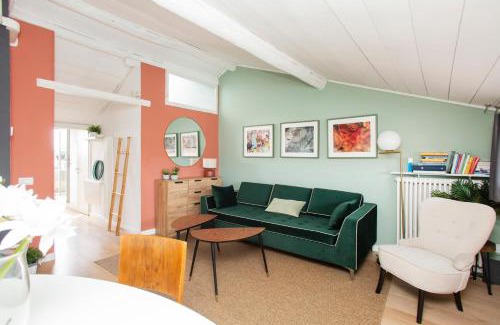 Chinatown Apartment | Sarpi Roof