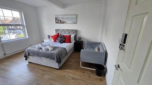Marlborough House | SAV Stays-4 Bed Town House, Harrow