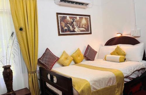 Fort Kochi Bed & Breakfast | Scarlet's Cottage & Tea Garden