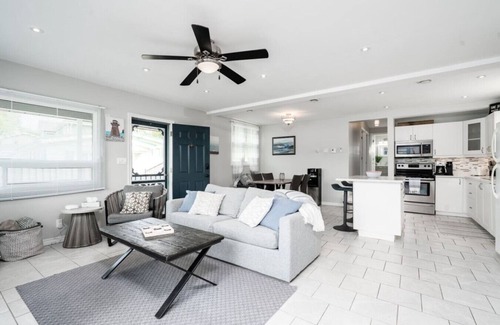 Brockton Cottage | Scenic Waterfront Cottage Retreat - Firepit & BBQ