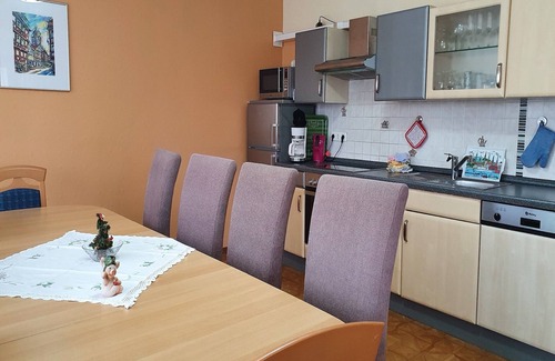 Waßmuthshausen Apartment | Schöne Ferienwohnung mit gemütlicher Terrasse