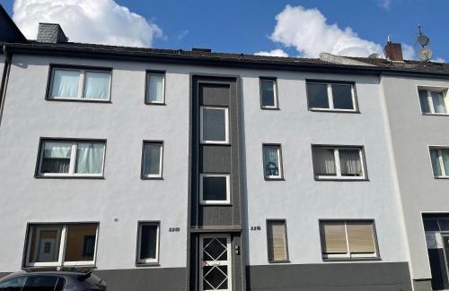 Untermeiderich Apartment | schön wohnen ! Netflix Nespresso Küche Parkplatz Garten