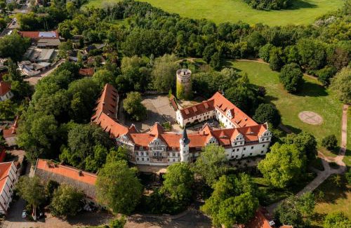 Schkopau Hotel | Schlosshotel Schkopau