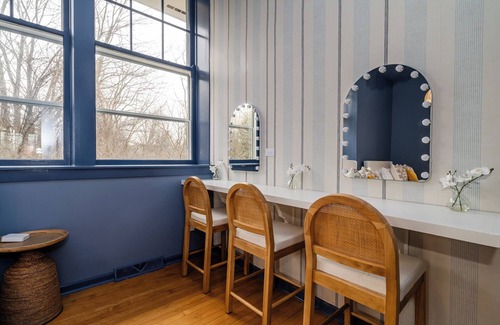 Union Pier House | Schoolhouse now 5K Sq ft Lux BNB: Gym, Sauna, HotTub, GameRoom, Billiards, pets