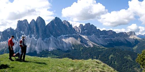 Funes Apartment | Schopplhof - panoramic apartments dolomites