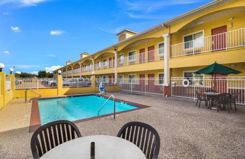 Baytown Hotel | Scottish Inn and Suites Baytown