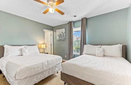 Pooler House | Screened Porch, Firepit, Patio! Peaceful in Pooler