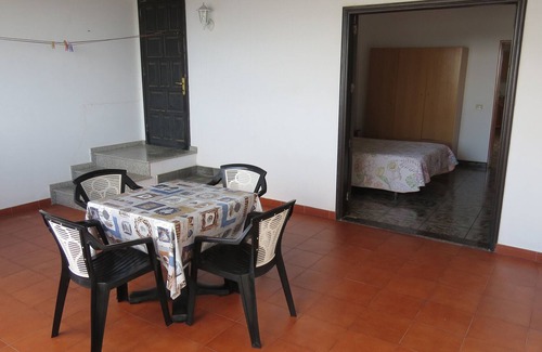 Orzola Apartment | Sea and volcano (spectacular views of the lake's first line)