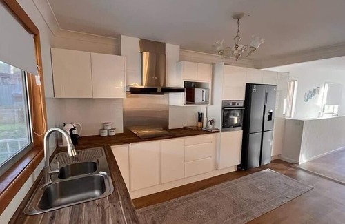 Denhams Beach House | Sea Breeze @ Denhams Beach