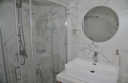 Old Quarter House | Sea breeze Townhouse