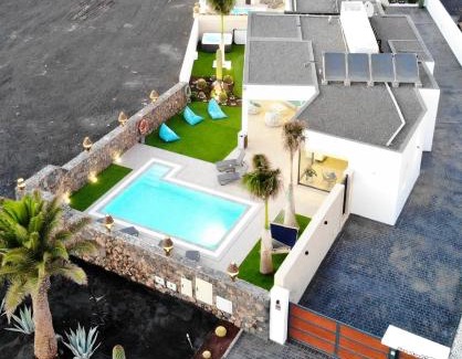 Playa Blanca Villa | Sea Breeze Villas Lapa and Claca