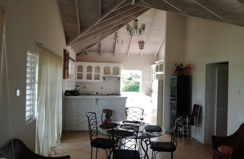Enterprise Villa | Sea Coast Villas. Large ground floor villa near Freight Bay popular with surfers