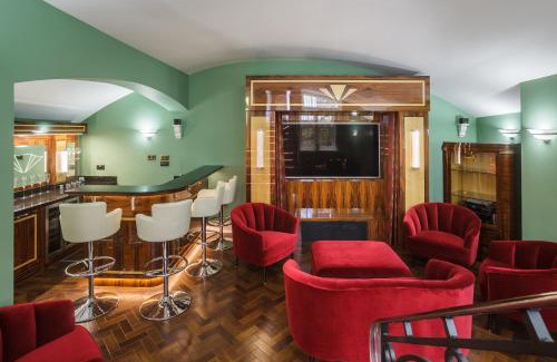 Kemptown Apartment | Sea-facing Art Deco Apartment