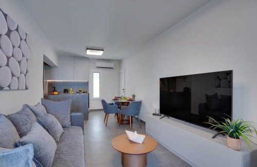 Oroklini Apartment | Sea Front Luxury Apartment