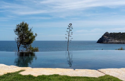 Balearic Islands Villa | Sea front! Wonderfull villa with sea views from every room.