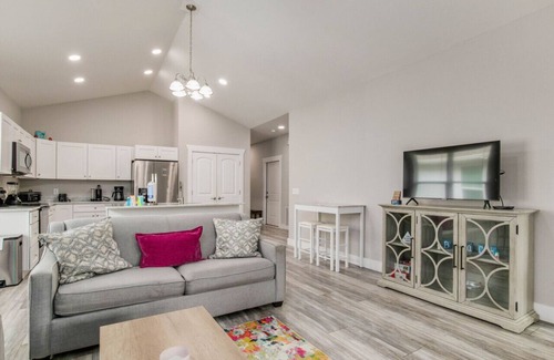 Ono Island House | Sea Glass Paradise 5 Minutes to the Beach!