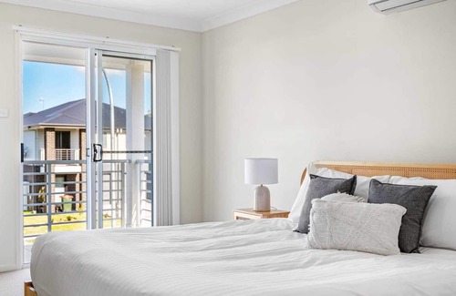 Salamander Bay House | Sea La Vie - One - Pet Friendly