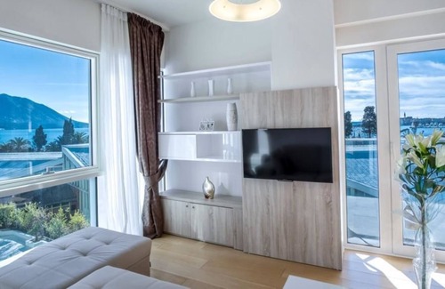 Rozino Hotel | Sea & Sky Lux