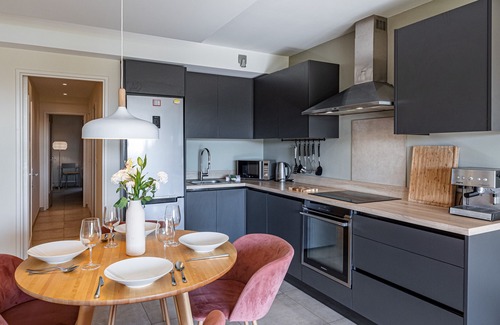 Mont Boron Apartment | Sea View 2 Bdrs - Garden Swimming Pool & Parking