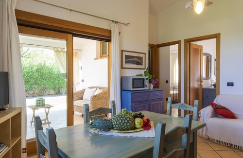 San Teodoro Apartment | Sea View Apartment,5 min from the beach, pool, free wifi, garden, BBQ, relax