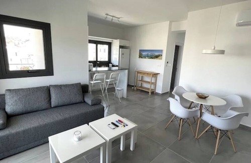 Paphos Apartment | Sea view between beach and old town