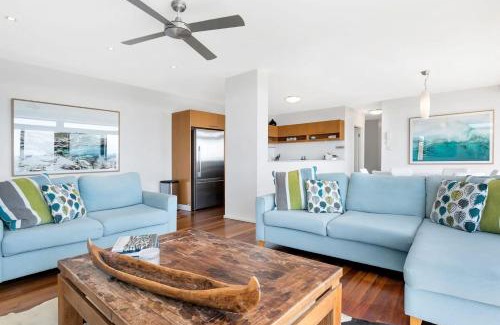 Boat Harbour Apartment | Sea View Retreat Ocean Views Pool Spa