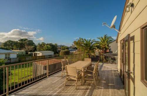 Whitianga House | Seabreeze on Cook - Whitianga Holiday Home