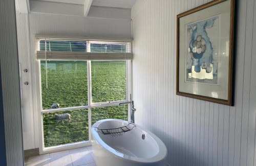 Sugarloaf House | Seacroft Beach House