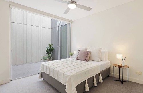 Seaforth Apartment | Seaforth Living - In The Heart Of the Village with Shops at Your Doorstep!